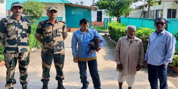 बीएसएफ ने मानसिक रूप से विक्षिप्त व्यक्ति को बचाया