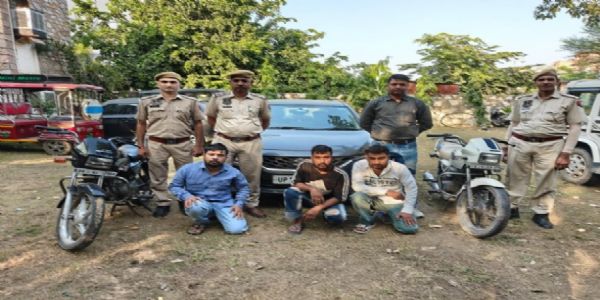 अंतरराज्यीय टक-टक गैंग के मास्टर माइंड सहित तीन शातिर बदमाश गिरफ्तार