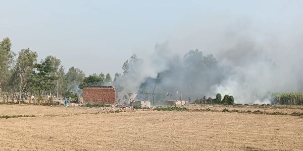 बाराबंकी में पटाखा फैक्टरी में विस्फोट, दो की मौत व तीन घायल