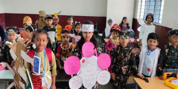 बाल दिवस: फैंसी ड्रेस स्पर्धा बच्चों ने धरा मनमोहक रूप