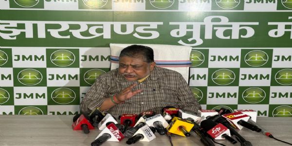 भाजपा के इशारे पर काम करता है चुनाव आयोग : सुप्रियो