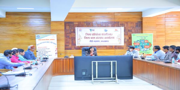 बच्चों के रचनात्मक विकास पर दे विशेष ध्यान:डीएम