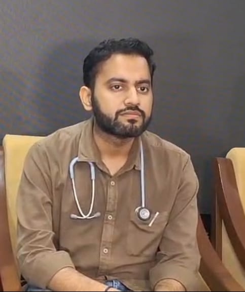 गिरफ्तार किए गए डॉ आरिफ के रूम पार्टनर डॉ अभिषेक का छायाचित्र