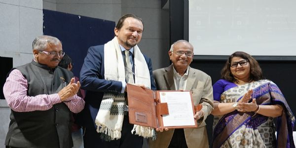 एनएफएसयू के कुलपति, डॉ. जे.एम. व्यास