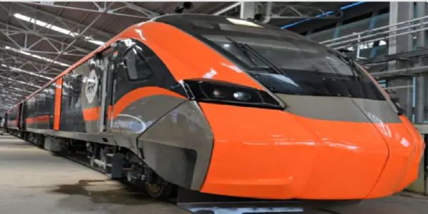 देश की पहली ‘स्लीपर वंदे भारत ट्रेन’ देश की पहली ‘स्लीपर वंदे भारत ट्रेन’