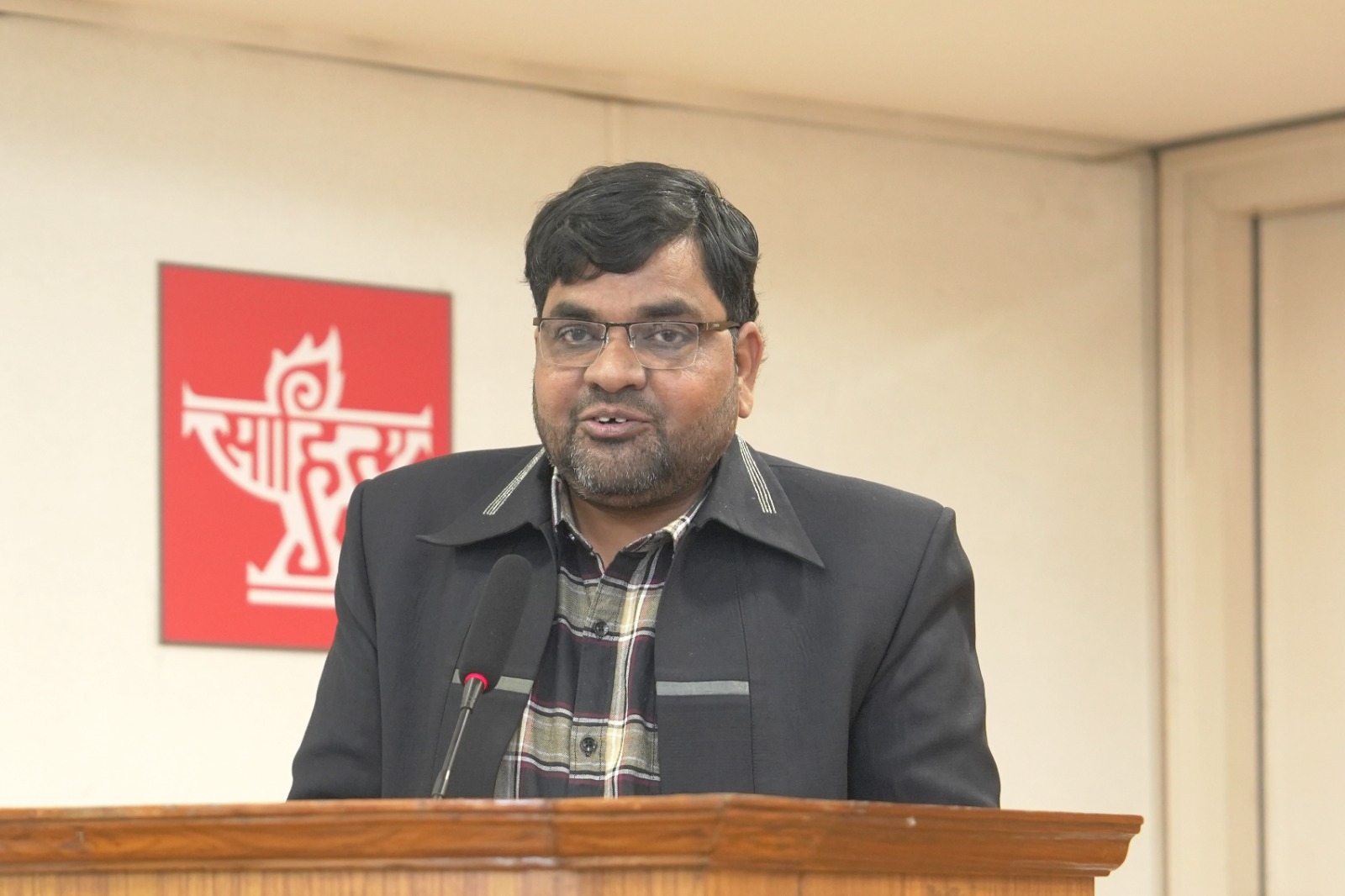 गजनफर इकबाल,उर्दू गजनफर इकबाल,उर्दू