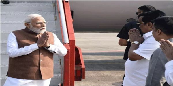 पीएम मोदी का सूरत आगमन (File Photo) पीएम मोदी का सूरत आगमन (File Photo)