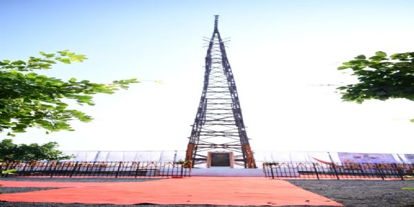 140 फीट ऊंचा बैम्बू टावर 140 फीट ऊंचा बैम्बू टावर