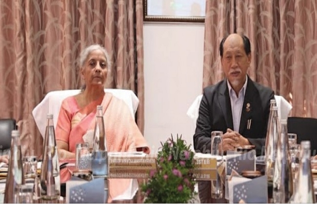 दीमापुर में एक कार्यक्रम को संबोधित करते हुए वित्त मंत्री सीतारमण दीमापुर में एक कार्यक्रम को संबोधित करते हुए वित्त मंत्री सीतारमण