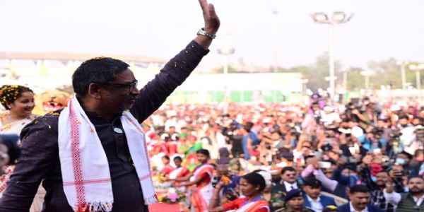 झारखंड स्थापना दिवस पर मुख्यमंत्री ने 1087 योजनाओं की दी सौगात