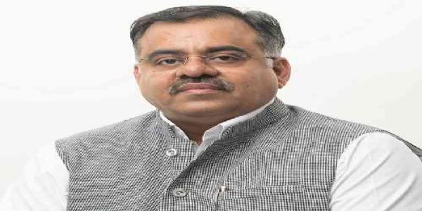 तरुण चुग ने जम्मू-कश्मीर के शहीद पुलिसकर्मियों को दी श्रद्धांजलि