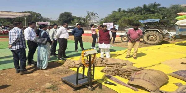 मंत्री केदार कश्यप ने पल्ली में समर्थन मूल्य पर धान खरीद का किया शुभारंभ