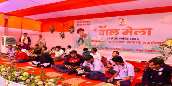 बाल मेला में बच्चों ने की चित्रकारी