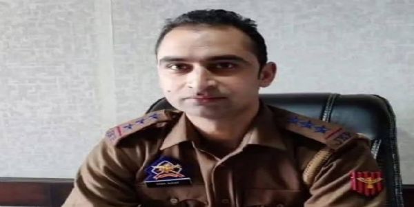 जम्मू-कश्मीर विस्फोट में एसआईए इंस्पेक्टर, कांस्टेबल, राजस्व अधिकारी समेत नौ की मौत