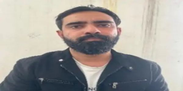 एसओजी ने किया पचास हजार रुपये का इनामी बदमाश गिरफ्तार