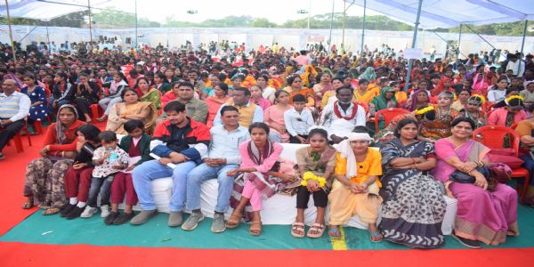 भगवान बिरसा मुंडा ने जल, जमीन एवं जंगल के लिए संघर्ष कर अपना बलिदान दिया- प्रभारी मंत्री तोमर