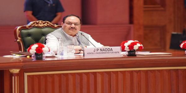 केंद्रीय स्वास्थ्य एवं परिवार कल्याण मंत्री जे. पी. नड्डा शनिवार को यहां अमृत फार्मेसी के 10वें स्थापना दिवस समारोह को संबोधित करते हुए केंद्रीय स्वास्थ्य एवं परिवार कल्याण मंत्री जे. पी. नड्डा शनिवार को यहां अमृत फार्मेसी के 10वें स्थापना दिवस समारोह को संबोधित करते हुए