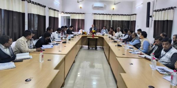 बैठक में केंद्रीय मंत्री गिरिराज सिंह बैठक में केंद्रीय मंत्री गिरिराज सिंह