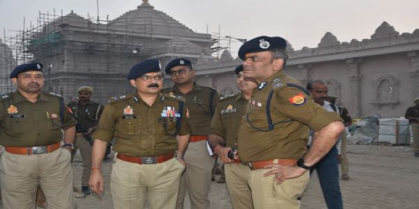 पुलिस प्रशासन राम मंदिर निरीक्षण पुलिस प्रशासन राम मंदिर निरीक्षण