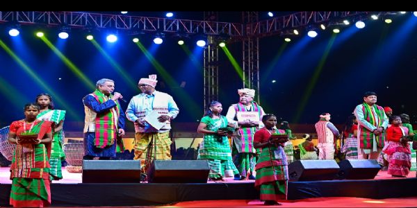 संवाद 2025 कार्यक्रम शुरू, अखड़ा शुद्धिकरण की रस्म ने भरा एकता की भावना