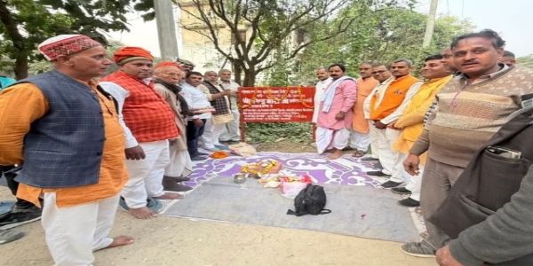 सांसद स्थानीय क्षेत्र विकास निधि योजना में 185 मीटर का इंटर लॉकिंग कार्य का शिलान्यास