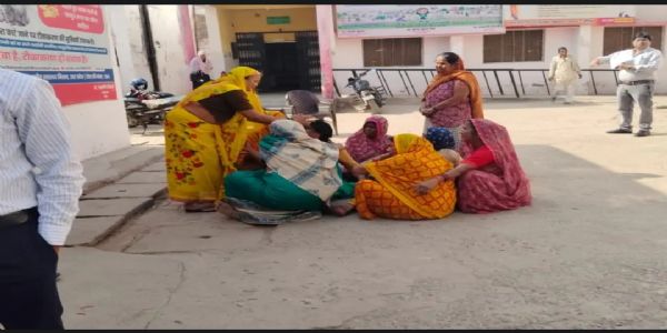 औरैया में छत से गिरकर युवक की मौत