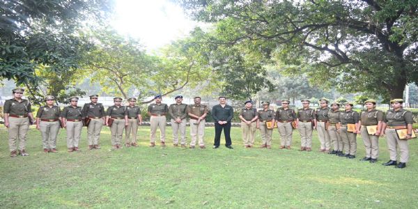 नाबालिग अपहृताओं को 24 घंटे में सकुशल मुक्त कराने वाली महिला दरोगा सम्मानित