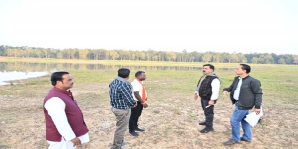 रेंगाखार जलाशय में निर्माण से वनांचल क्षेत्र के हजारों किसानों को मिलेगी सिंचाई सुविधा : उपमुख्यमंत्री शर्मा