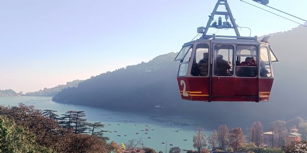 सरोवरनगरी में सप्ताहांत पर उमड़े सैलानी