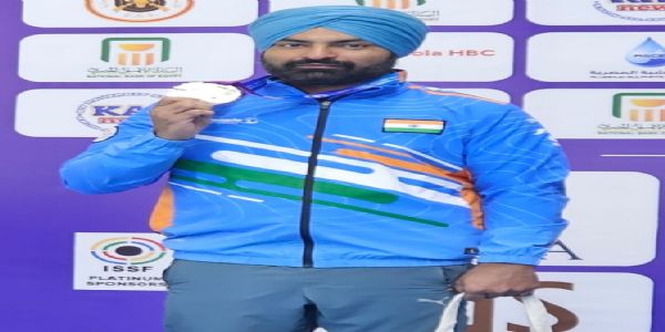 शूटिंग वर्ल्ड चैंपियनशिप: गुरप्रीत सिंह ने 25 मीटर सेंटर फायर पिस्टल में जीता रजत, भारत कुल मिलाकर तीसरे स्थान पर