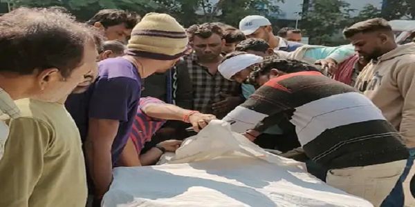 धार: नगर के बायपास पर मिली लाश, हत्या की आशंका