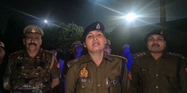 झांसी में दो हत्यारोपित पुलिस मुठभेड़ में घायल, गिरफ्तार