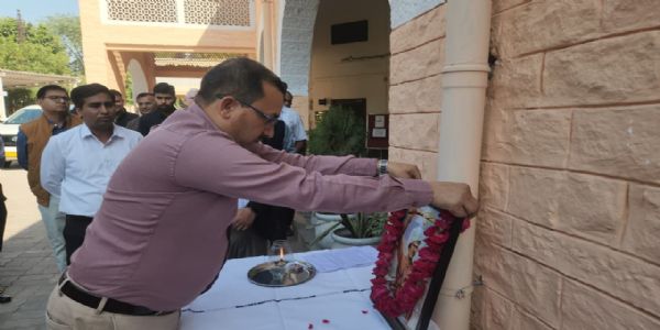 जनजातीय गौरव दिवस : रेलवे ने भगवान बिरसा मुंडा को जयंती पर किया याद