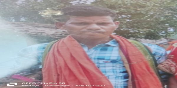 पत्नी ने अपने प्रेमी के साथ मिलकर पति की रस्सी से गला घोंटकर की हत्या