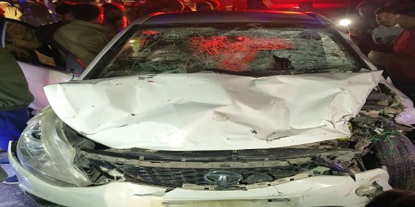 बिहार के पश्चिम चंपारण में अनियंत्रित कार ने बारातियों को रौंदा, तीन की मौत