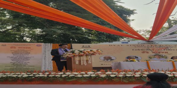 वंदे मातरम् भारत की राष्ट्रीय चेतना और देशभक्ति के उत्कर्ष का प्रतीक : प्रो. योगेश सिंह