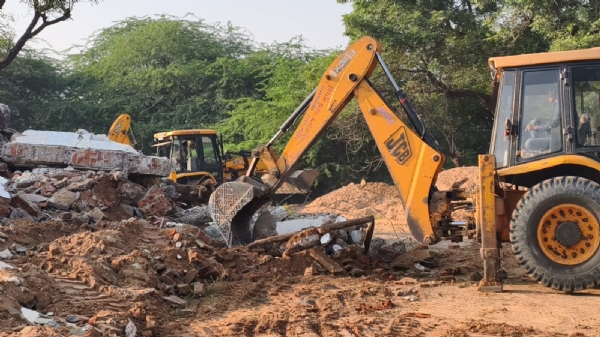 ગાંધીનગરમાં મેગા દબાણ હટાવ ઝુંબેશ