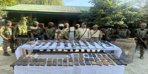 Image of the Manipur Police, CRPF and AR nab wanted RPF/PLA major; huge cache of weapons unearthed in Kakching Image of the Manipur Police, CRPF and AR nab wanted RPF/PLA major; huge cache of weapons unearthed in Kakching