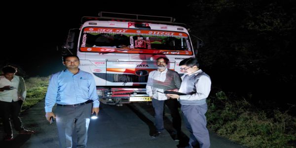 हमीरपुर में खनन माफिया का खुफिया तंत्र ध्वस्त हमीरपुर में खनन माफिया का खुफिया तंत्र ध्वस्त