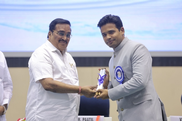 चित्तौड़गढ़ जिला कलक्टर आलोक रंजन का राष्ट्रीय स्तर पर हुआ सम्मान।