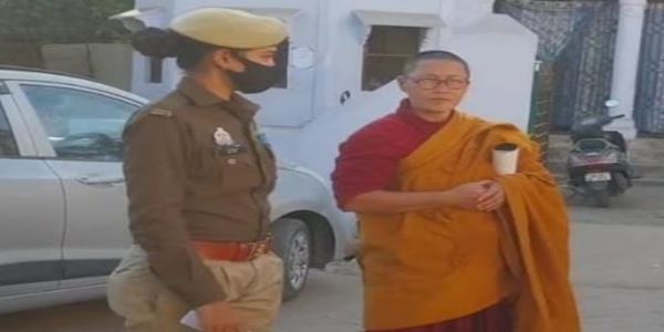 अवैध रूप से भारत में रहने पर चाइनीज महिला को आठ वर्ष का कारावास