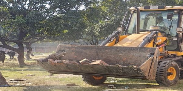 अवैध कॉलोनियों पर प्राधिकरण की कार्रवाई, दो कॉलोनियां ध्वस्त