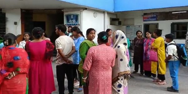 चार स्कूली छात्रों की तस्करी की कोशिश