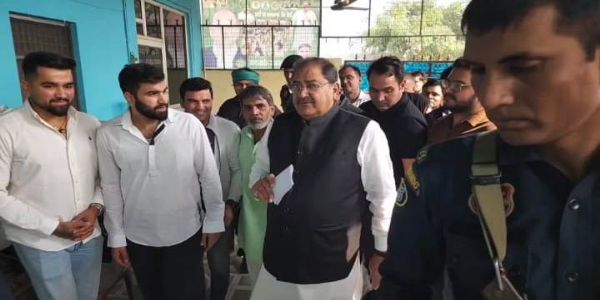 राेहतक: हरियाणा विकास के मामले में पिछड़ा, अपराध में बना देश में नंबर वन: अभय चौटाला