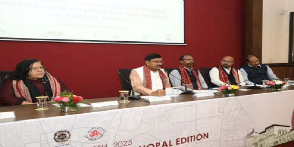 भोपाल एक जीवित विरासत वाला नगर, यहां अतीत और वर्तमान संवाद के साथी: मंत्री लोधी