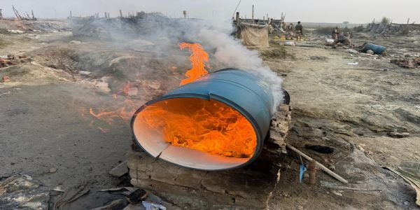 सारण पुलिस का शराब कारोबारियों पर प्रहार, सात गिरफ्तार