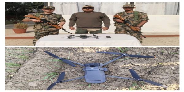 बीएसएफ द्वारा बरामद ड्राेन व हथियार