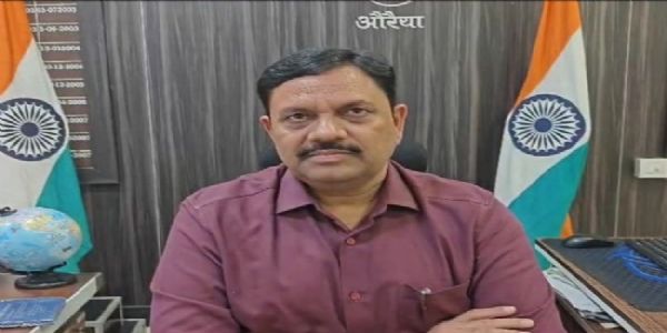 जिलाधिकारी ने दिए सख्त निर्देश, शिकायतों के निस्तारण और पुनरीक्षण कार्य में लापरवाही पर होगी कार्रवाई