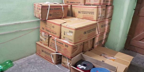 अवैध विस्फोटक का बड़ा जखीरा पुलिस ने किया जब्त