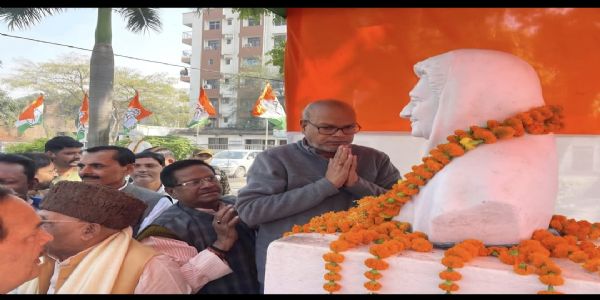 कांग्रेस ने मनाया पूर्व प्रधानमंत्री स्व इंदिरा गांधी की 108 वीं जयंती